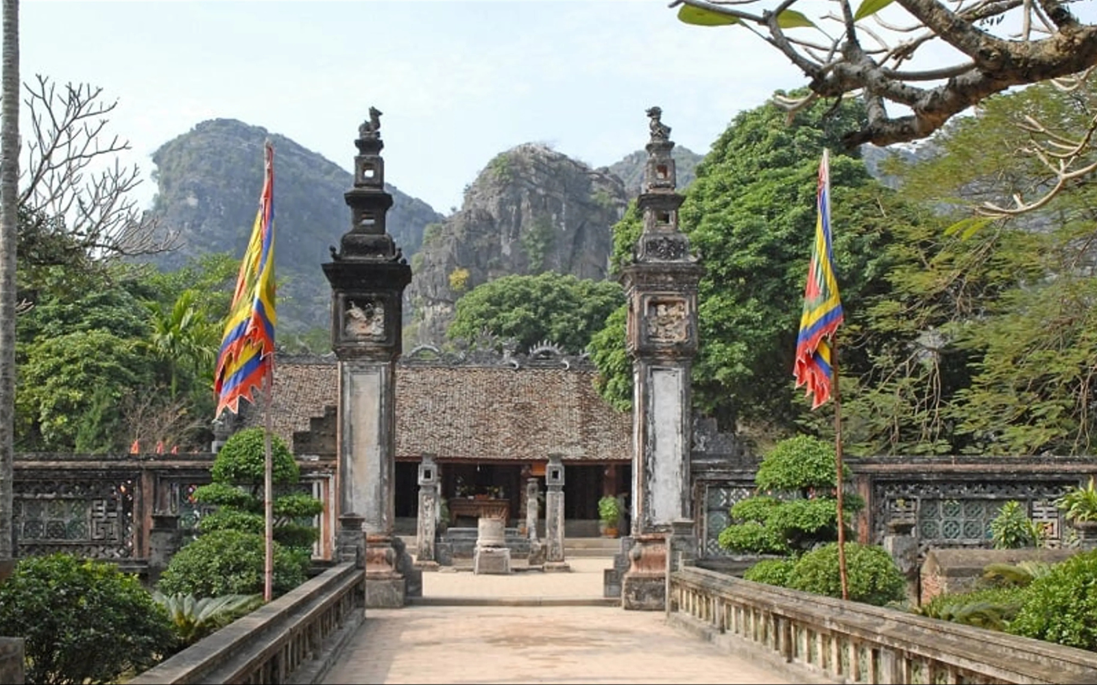 Explore Vietnam: Hanoi, Ninh Binh & Halong Bay Getaway | 4 nights/ 5 days