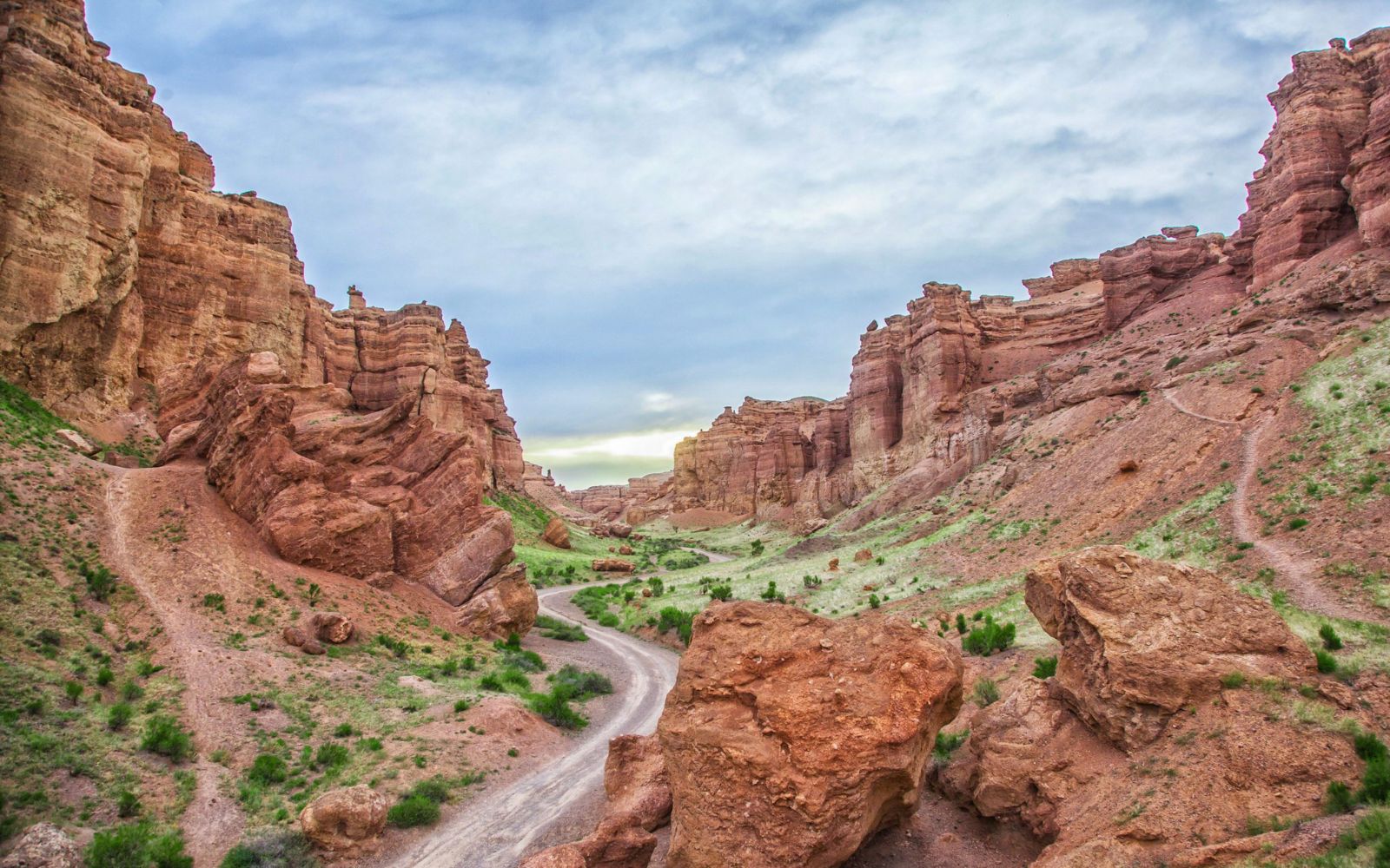 Almaty Tour Package from Dubai: UAE National Day Special 5D/4N