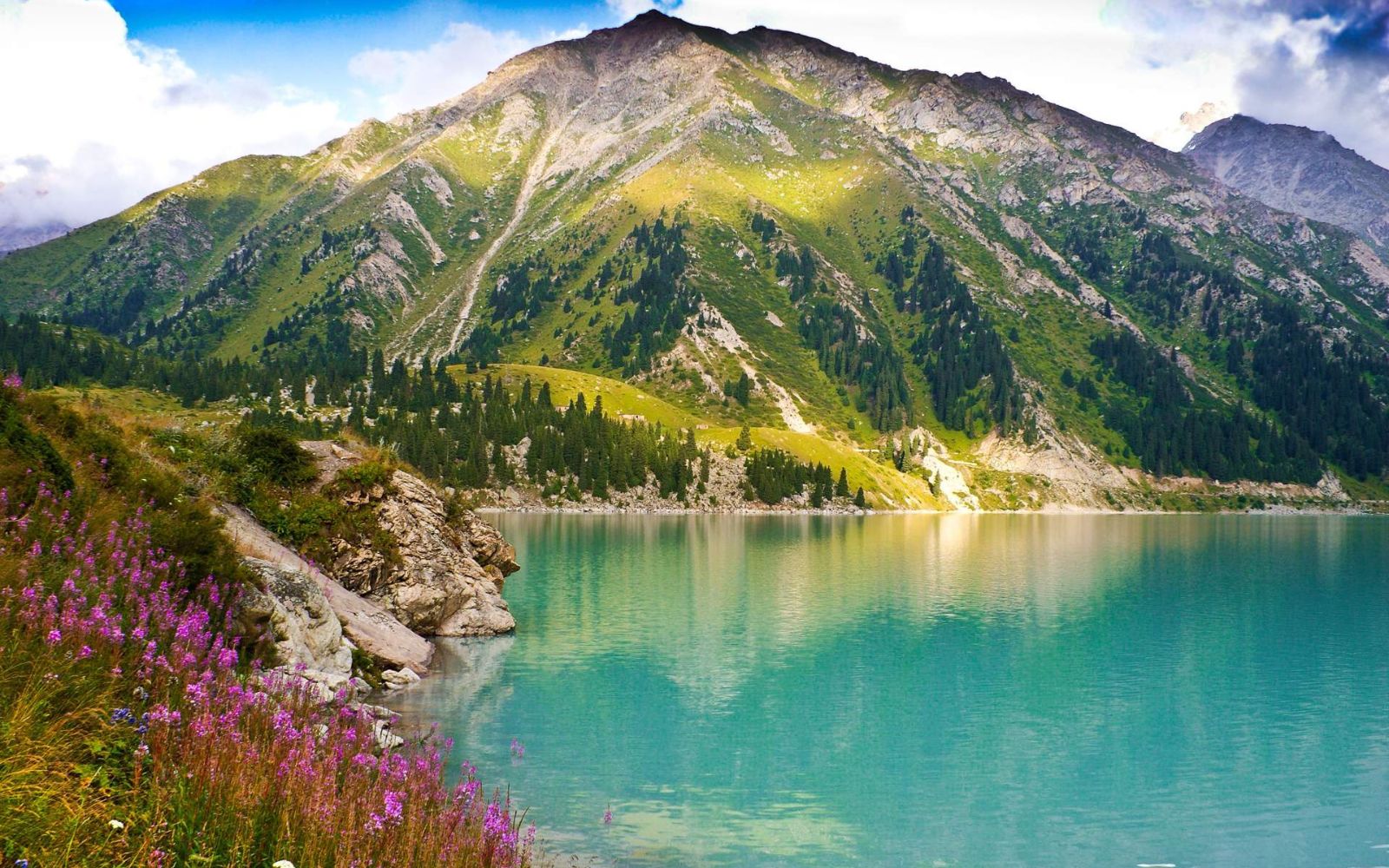 Discover Almaty This Eid – Nature, Culture & Mountains Await