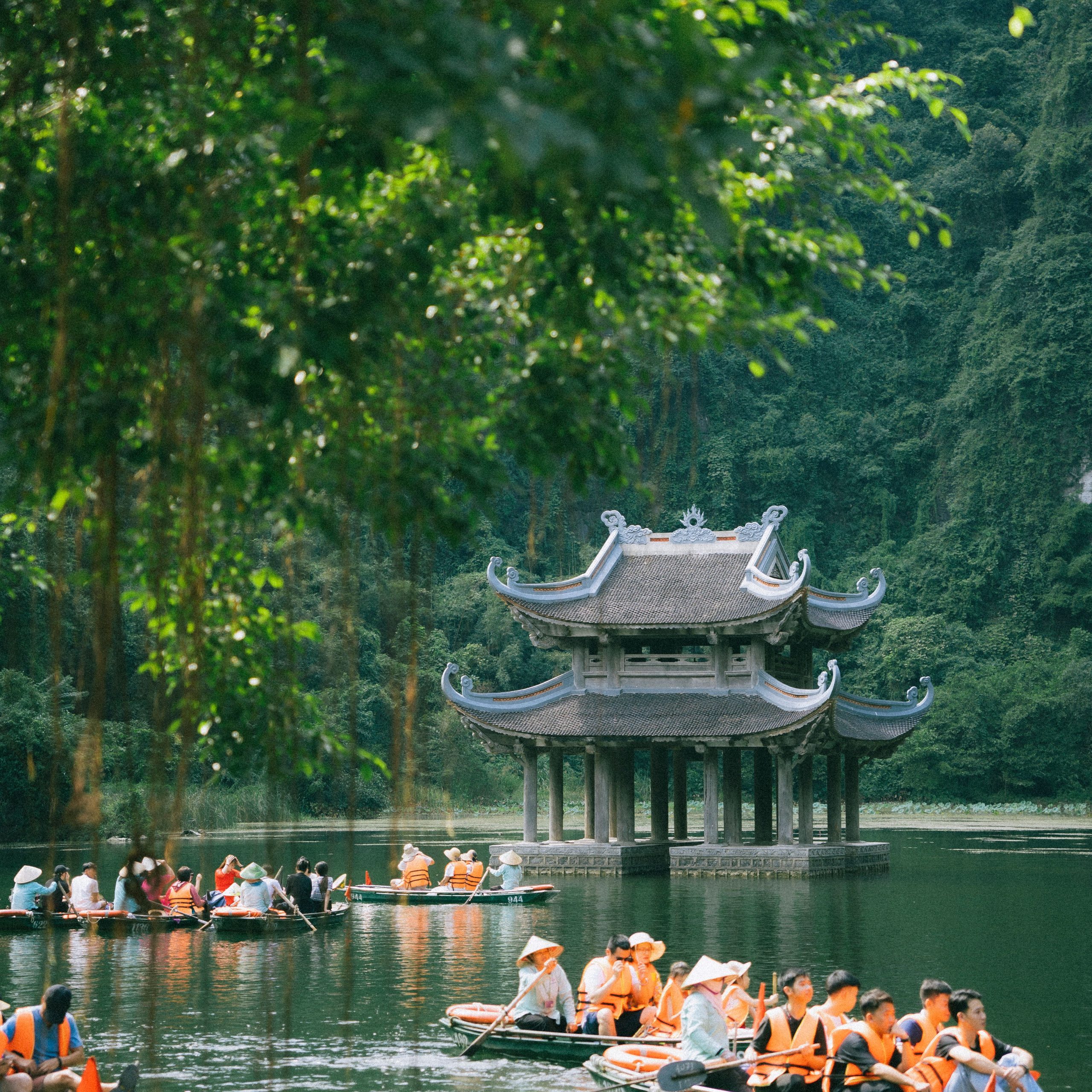 Vietnam Tour Package: Hanoi, Ninh Binh & Halong Bay Cruise | 4N 5D